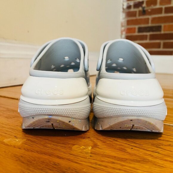 New Unisex Crocs Classic Mega Crush Clogs M 5 F 7 - Picture 7 of 16